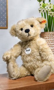 Steiff Molly Bear